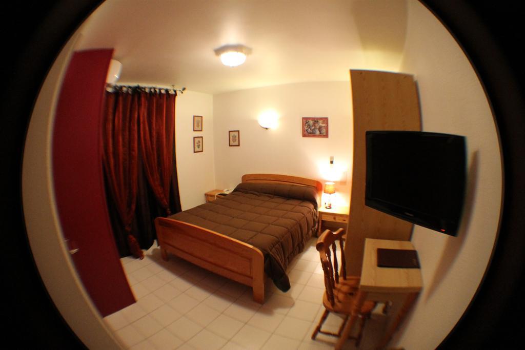 Hotel De La Pomme De Pin Vieux-Boucau-les-Bains Zimmer foto